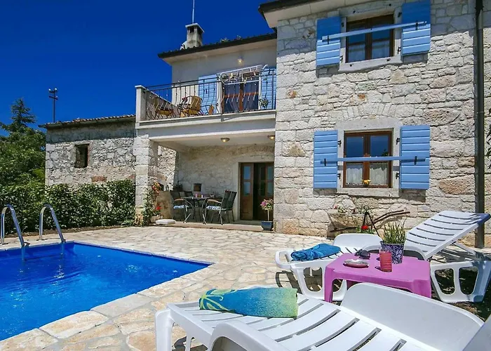 بيت للعطل House Irma بوريتش